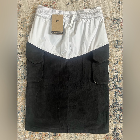 Nike Other - Brand NEW! Nike Two-Tone Black and White Skirt